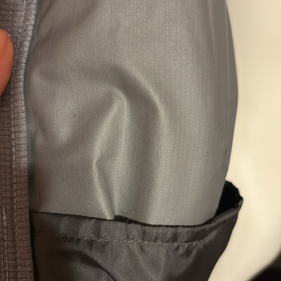 The North Face Men's Gray Hooded Jacket - Picture 6 of 11